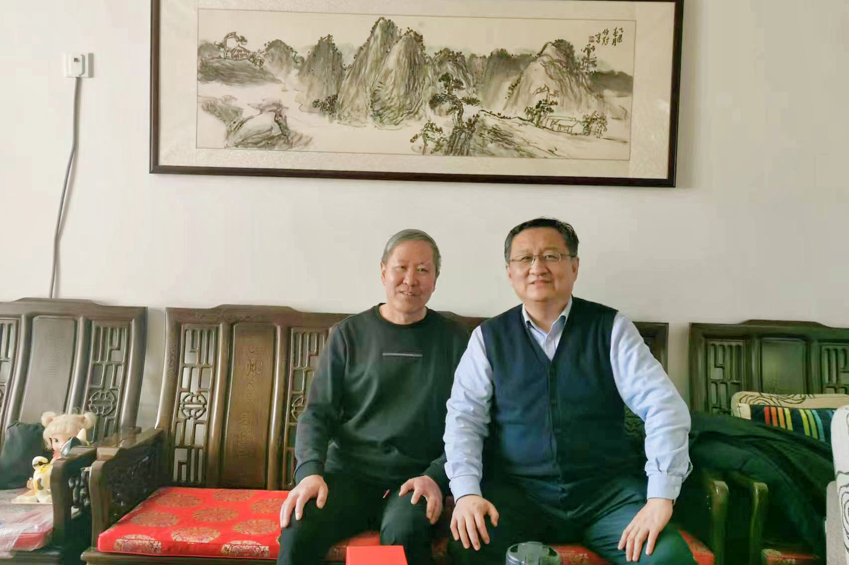 王停副校長慰問常江.jpg